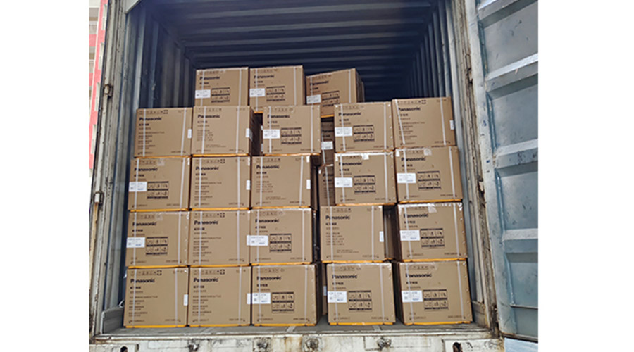 滿滿的貨物！國內(nèi)知名品牌客戶全自動(dòng)滾筒洗衣機(jī)裝柜發(fā)貨